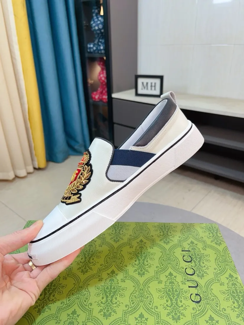 Men's shoes 💰458🌹🌹GUCCI [Gucci] New high-end brand of men's shoes, the latest fashionable casual men's shoes, trendy and versatile, relaxed and sporty style, uppers imported from Italy, first-layer cowhide, genuine leather lining, and ultra-fine workmanship. Original personalized fashionable rubber wear-resistant outsole, light and comfortable on the foot, size 38-44